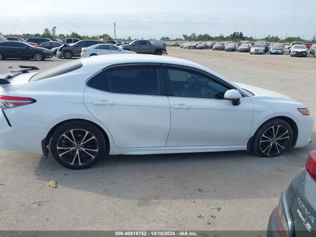 Toyota CAMRY SE 2018 4T1B11HK8JU643073 Image 13