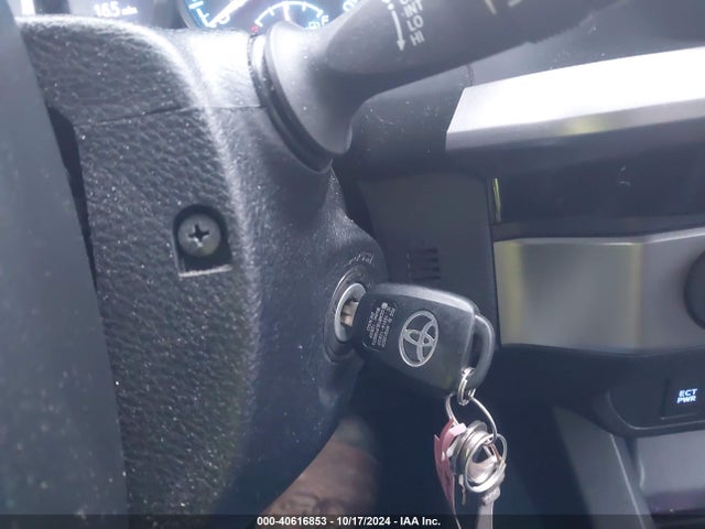 3TMCZ5ANXHM111495 Toyota Tacoma Sr5 V6