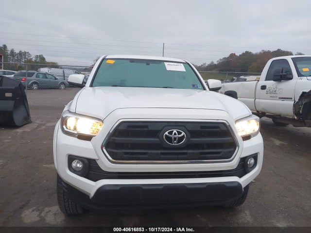 3TMCZ5ANXHM111495 Toyota Tacoma Sr5 V6
