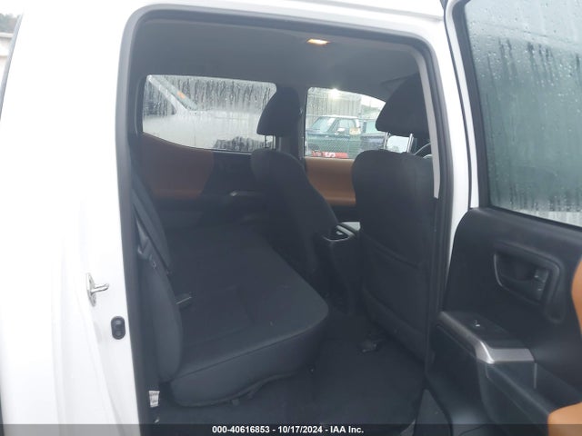 3TMCZ5ANXHM111495 Toyota Tacoma Sr5 V6