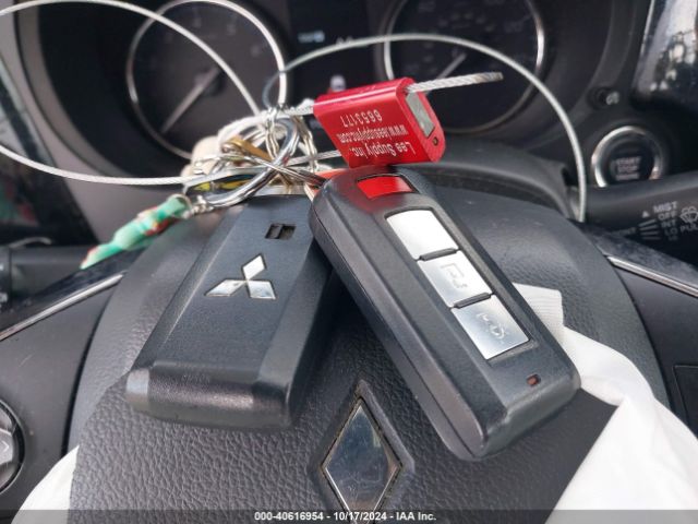 JA4AD3A34HZ026895 Mitsubishi Outlander Se