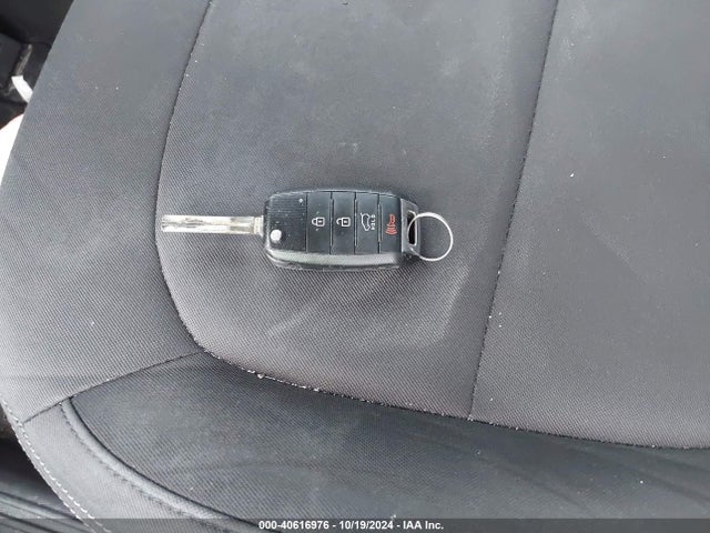 KIA Soul 2016 KNDJN2A24G7872393 Image 11