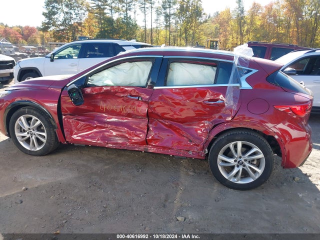SJKCH5CP6HA026536 Infiniti Qx30 Premium