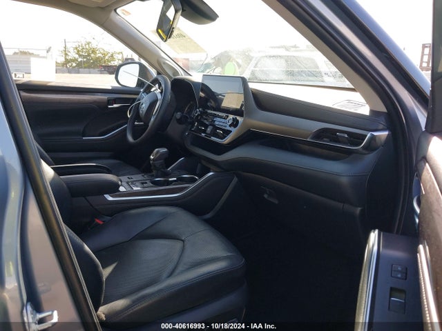 5TDYZRAH0NS138630 Toyota Highlander Limited