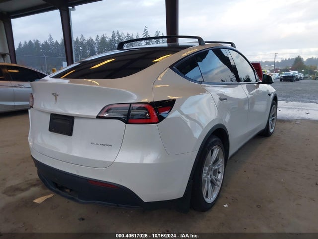 2021 TESLA MODEL Y 5YJYGDEE3MF104161 Photo 3