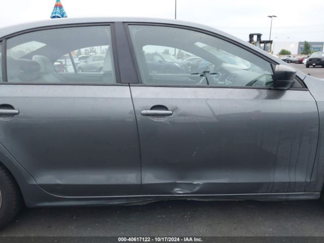 3VWD17AJ4GM232930 Volkswagen Jetta 1.8t Sport