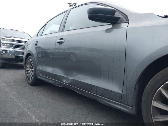 3VWD17AJ4GM232930 Volkswagen Jetta 1.8t Sport