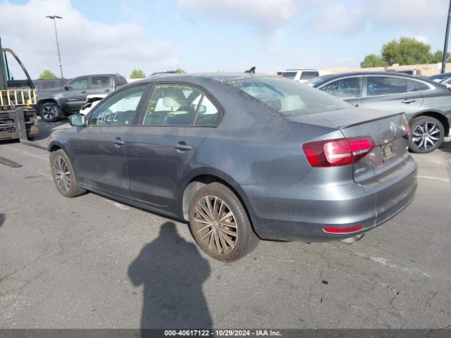 3VWD17AJ4GM232930 Volkswagen Jetta 1.8t Sport