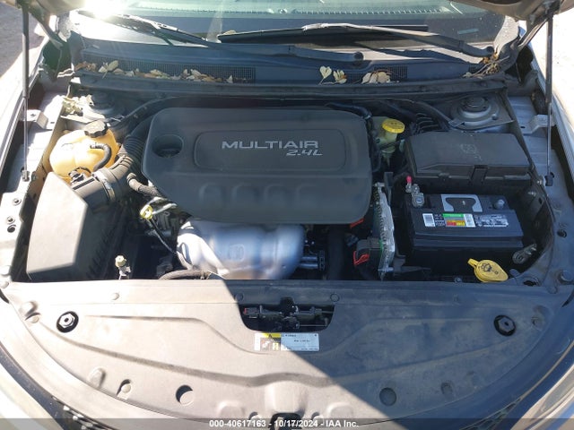 Chrysler 200 S 2015 1C3CCCBB8FN647802 Image 10
