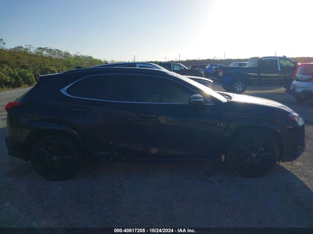Lexus UX 250H 2021 JTHP9JBH6M2047667 Image 13