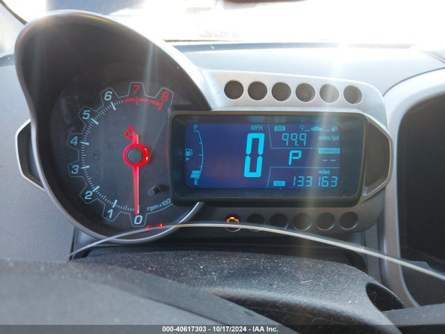 Chevrolet Sonic Lt Auto 2015 1G1JC6SB6F4158219 Image 7