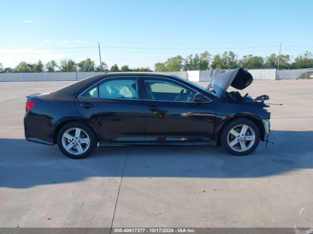 4T1BF1FK2EU828665 Toyota CAMRY SE