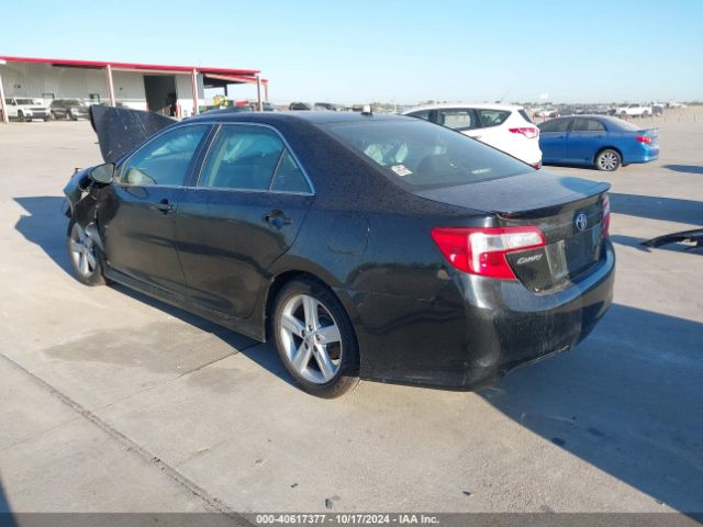 4T1BF1FK2EU828665 Toyota CAMRY SE