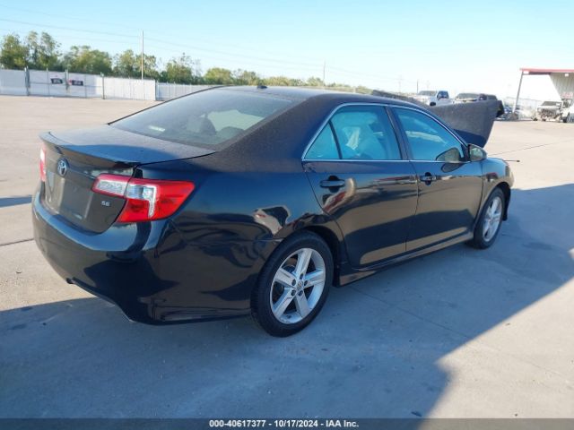 4T1BF1FK2EU828665 Toyota CAMRY SE