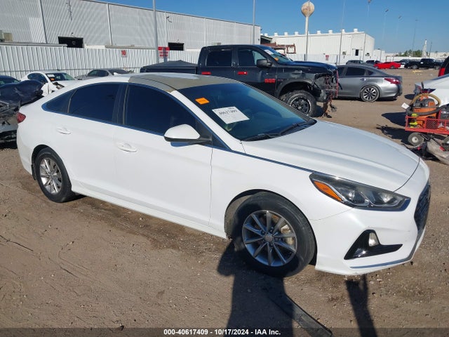 Hyundai SONATA SE 2018 5NPE24AF0JH696504 Image 13