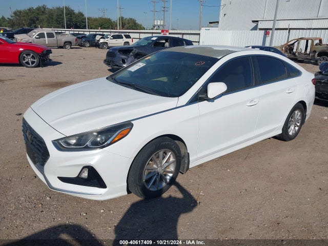 Hyundai SONATA SE 2018 5NPE24AF0JH696504 Image 2