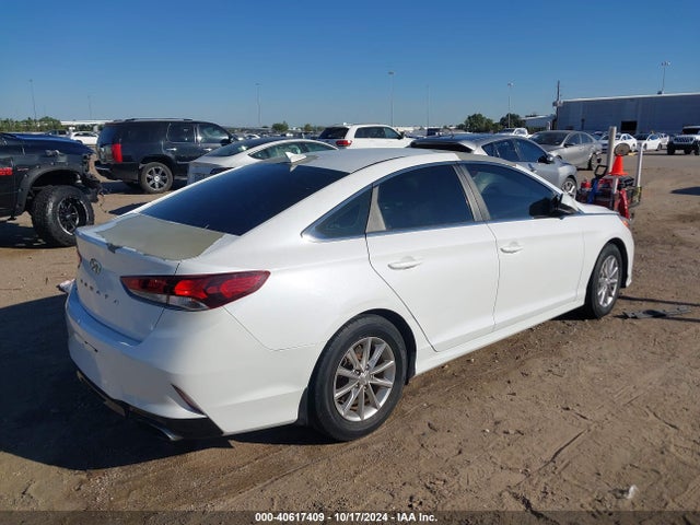 Hyundai SONATA SE 2018 5NPE24AF0JH696504 Image 4