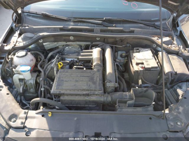3VWDB7AJXJM260204 Volkswagen Jetta 1.4t Se/1.4t Wolfsburg Edition