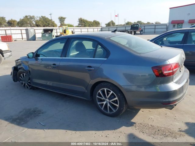 3VWDB7AJXJM260204 Volkswagen Jetta 1.4t Se/1.4t Wolfsburg Edition