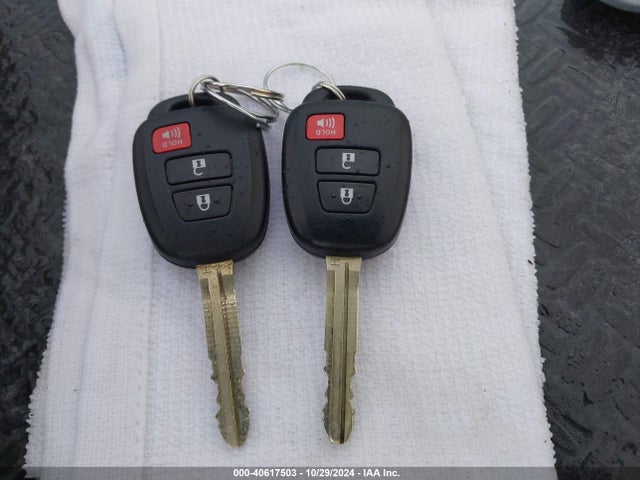Toyota Rav4 Xle 2015 JTMRFREV8FJ013323 Image 11