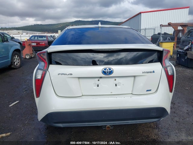 Toyota Prius Two Eco 2016 JTDKARFU9G3511669 Image 16