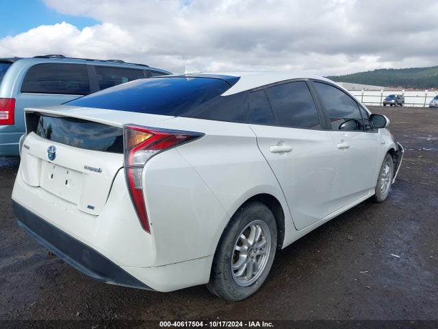 Toyota Prius Two Eco 2016 JTDKARFU9G3511669 Image 4