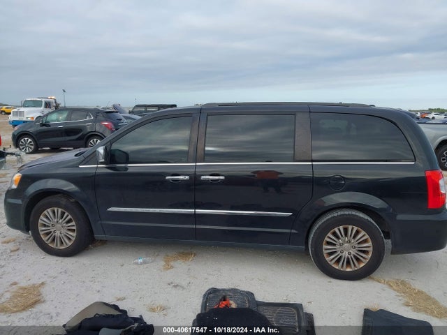 2C4RC1CG0GR166774 Chrysler Town & Country Touring-l Anniversary Edition