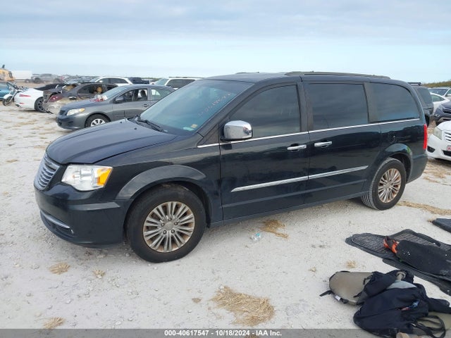 2C4RC1CG0GR166774 Chrysler Town & Country Touring-l Anniversary Edition