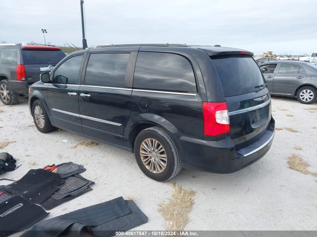 2C4RC1CG0GR166774 Chrysler Town & Country Touring-l Anniversary Edition