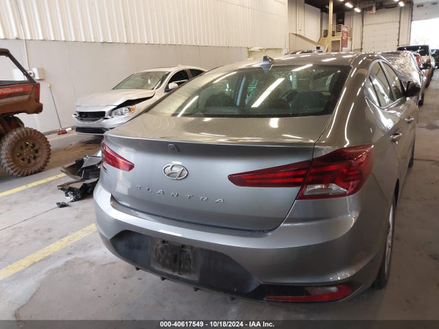 Hyundai ELANTRA SEL 2019 5NPD84LF0KH458029 Image 17