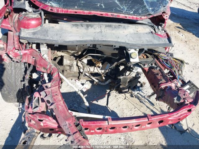 1FMCU0J91HUC25025 Ford Escape Titanium