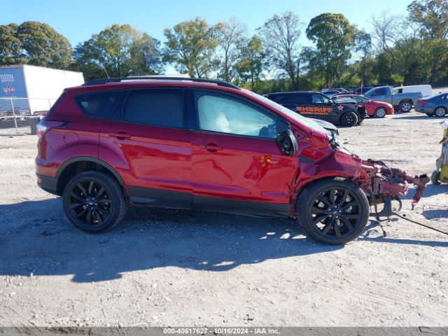 1FMCU0J91HUC25025 Ford Escape Titanium