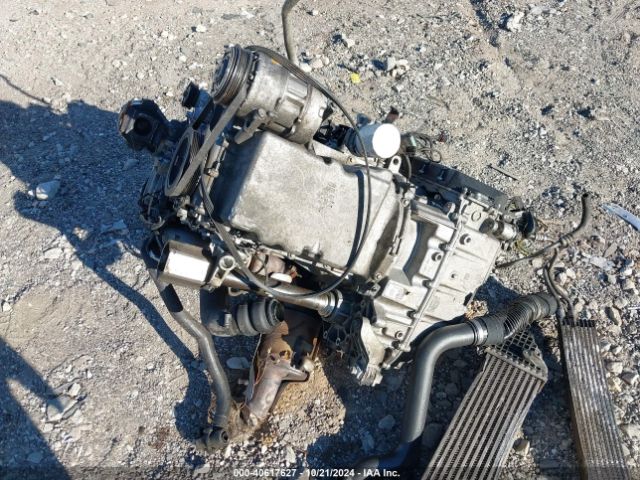 1FMCU0J91HUC25025 Ford Escape Titanium