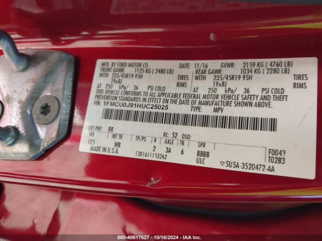 1FMCU0J91HUC25025 Ford Escape Titanium