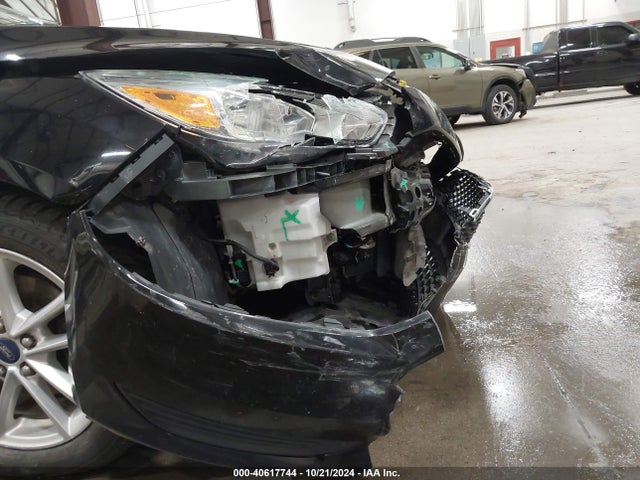 Ford FOCUS SE 2016 1FADP3F28GL230214 Image 19
