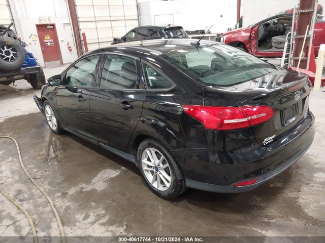 Ford FOCUS SE 2016 1FADP3F28GL230214 Image 3