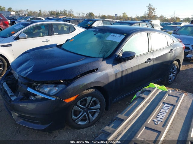 Honda Civic Lx 2018 19XFC2F52JE024227 Image 2