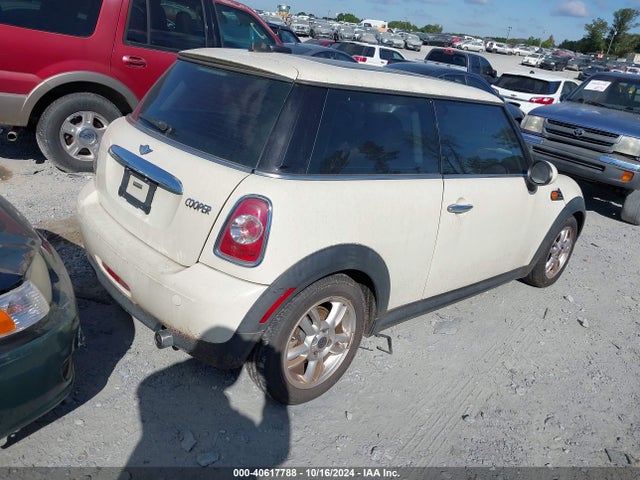 2012 MINI COOPER WMWSU3C5XCT543779 Photo 3