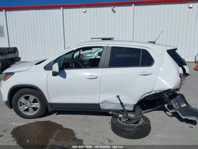 3GNCJNSB4LL331040 Chevrolet Trax Awd Ls