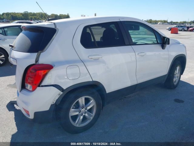 3GNCJNSB4LL331040 Chevrolet Trax Awd Ls
