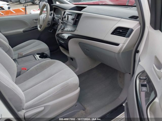 5TDKK3DC9ES478527 Toyota Sienna Le V6 8 Passenger