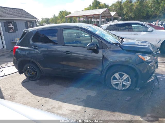 3GNCJKSB8LL239332 Chevrolet Trax Fwd Ls