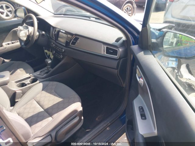 KNDCB3LC6K5297490 KIA NIRO LX
