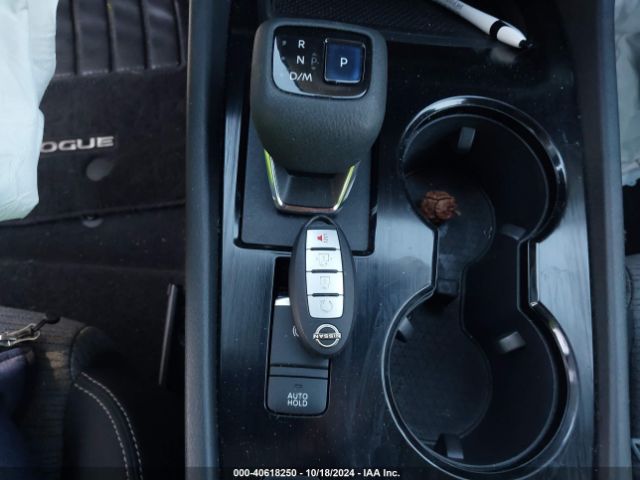 5N1BT3BA5NC683371 Nissan Rogue Sv Fwd