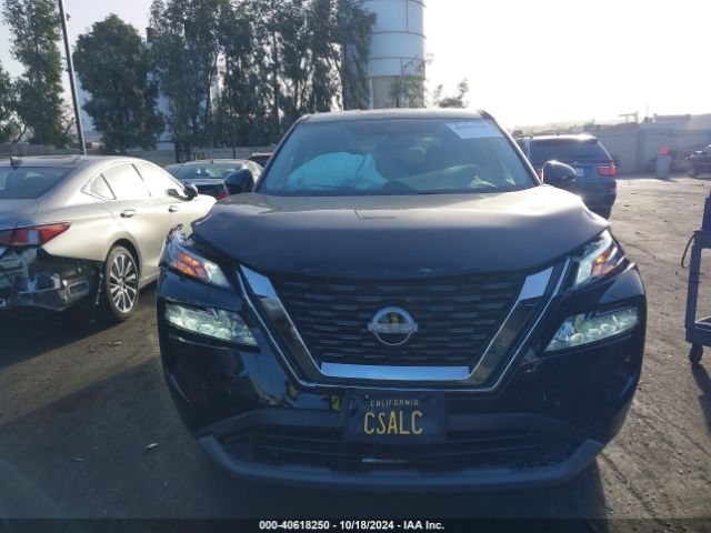 5N1BT3BA5NC683371 Nissan Rogue Sv Fwd