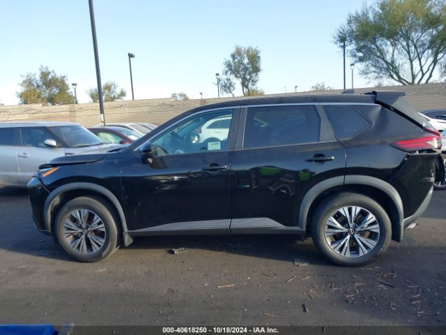 5N1BT3BA5NC683371 Nissan Rogue Sv Fwd