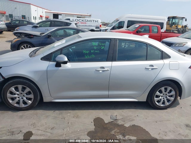 Toyota COROLLA LE 2022 5YFEPMAE8NP318593 Image 15