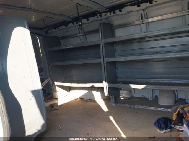 1GCWGAFP4J1338934 Chevrolet Express 2500 Work Van