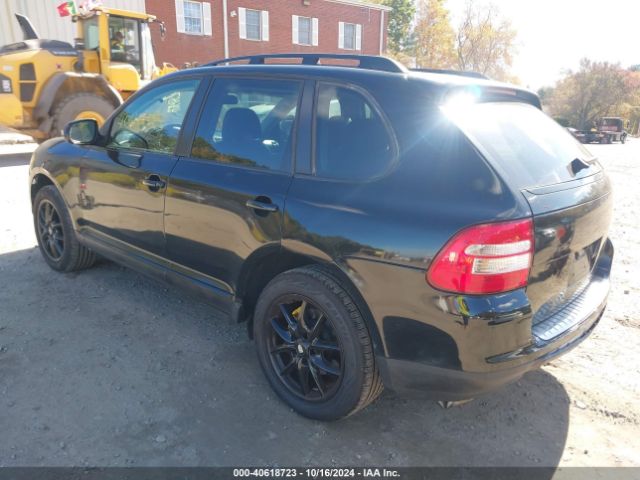 2005 PORSCHE CAYENNE WP1AA29P85LA24824 Photo 2