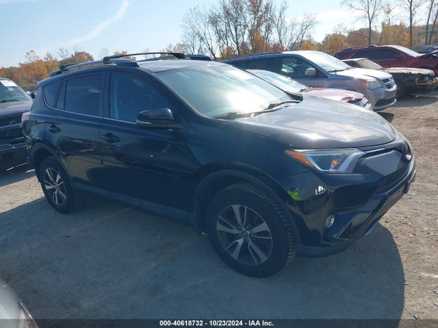 2018 2T3RFREV8JW775383 main image